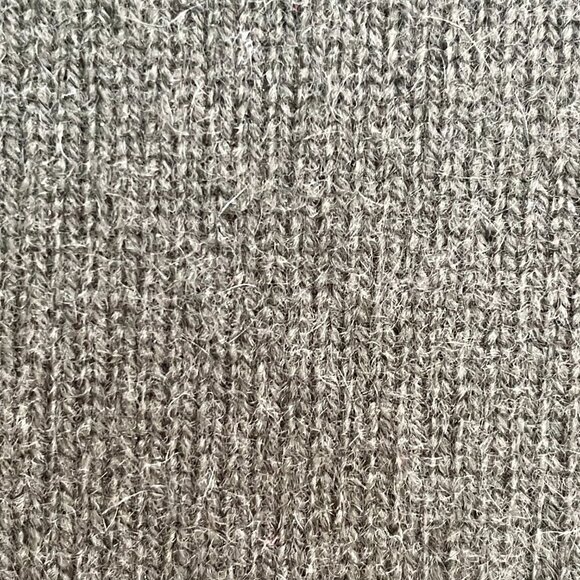 Lord & Taylor 100% Cashmere V-Neck Pullover Sweater Olive Green XS Luxury Knit - Picture 8 of 11